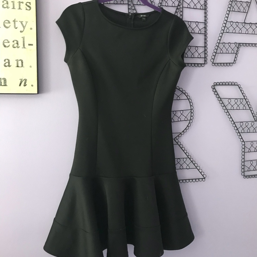 Fitted black guess dress